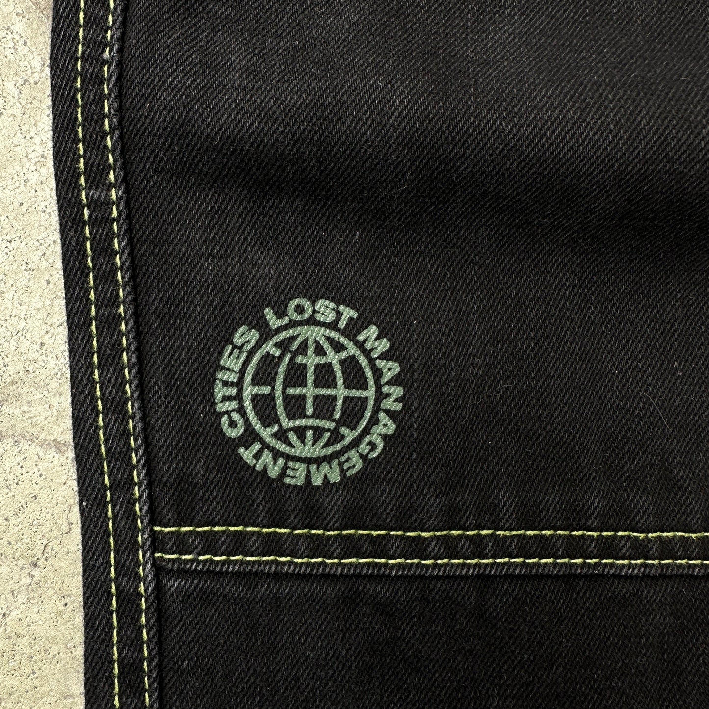 Pantalon Pleasures De Hombre Talla L 32x30 Color Negro Desvanecido Baggy Y2K Doble Rodilla