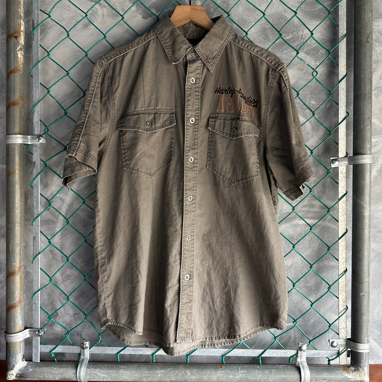 Camisa De Botones Vintage Harley Davidson De Hombre Talla M Color Gris Estilo Mecanico Bordado