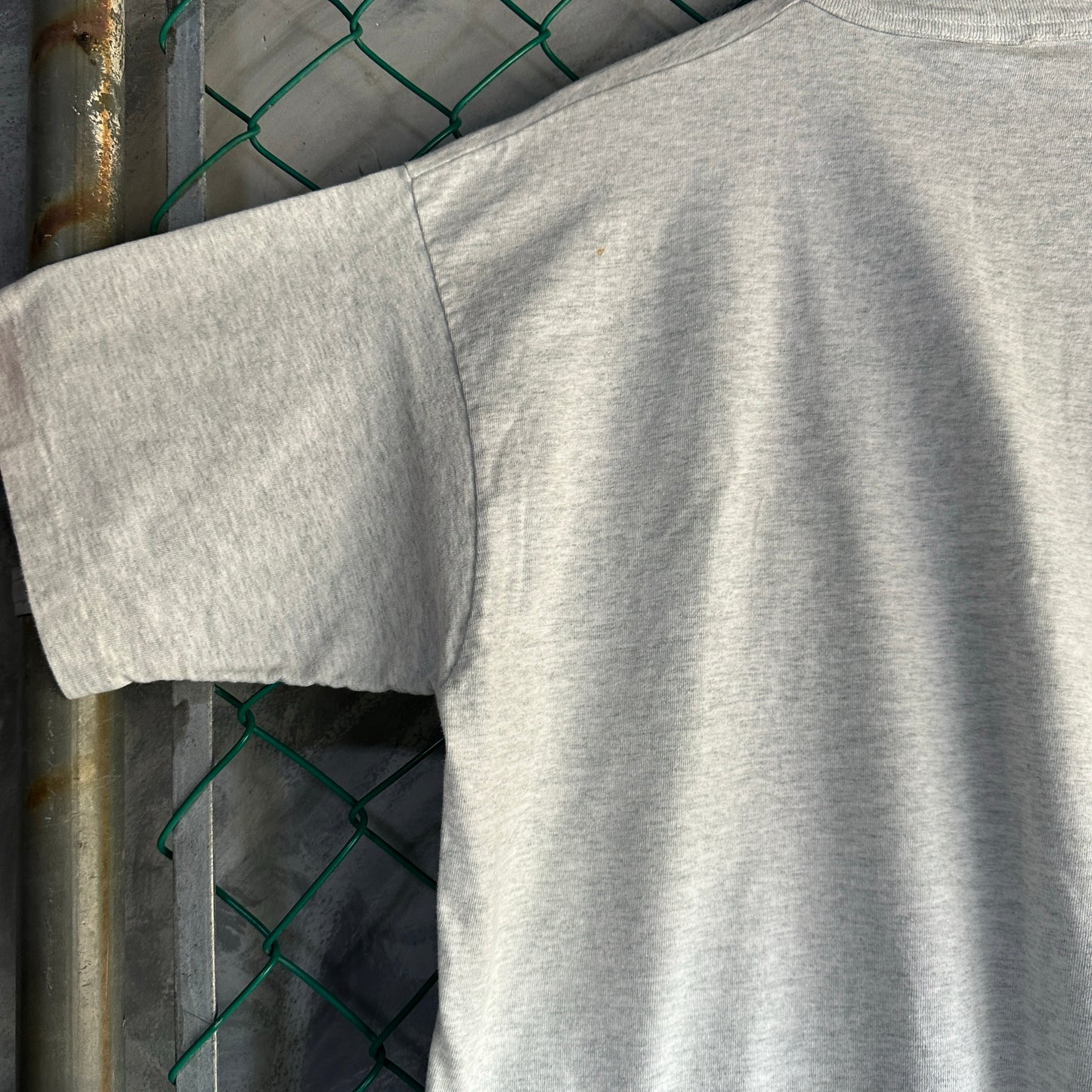 Camisa Vintage Hard Rock In De Hombre Talla XL Color Gris Corte Boxy 90s Manga Corta
