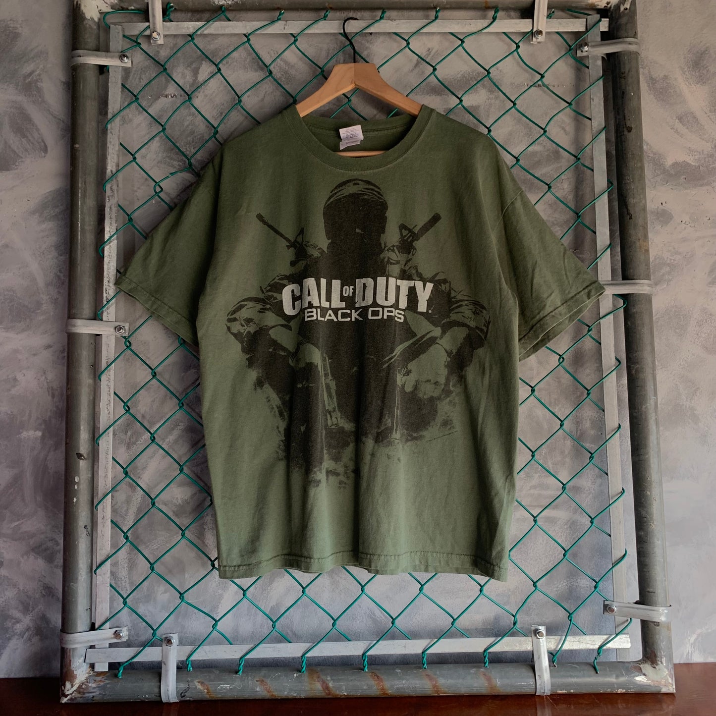 Playera Gildan Para Hombre Talla L Color Verde Call Of Duty Black Ops