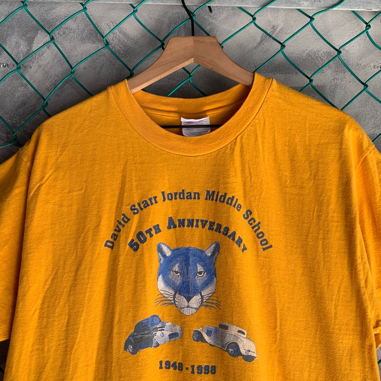 Playera Hanes Beefy Para Hombre Talla L Color Amarillo Middle School 50th Anniversary