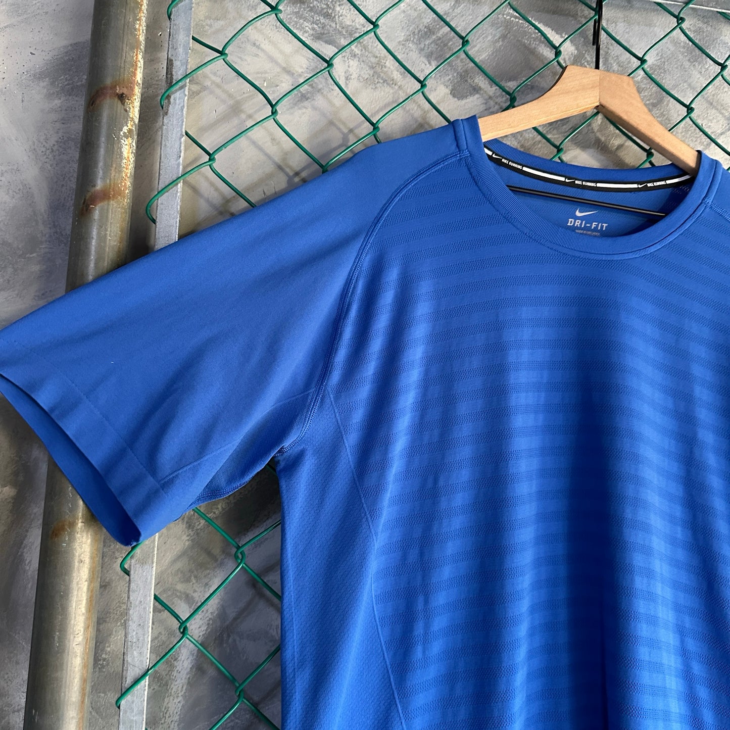 Camisa Nike De Hombre Talla 2XL Color Azul Deportiva De Gimnasio Dri Fit