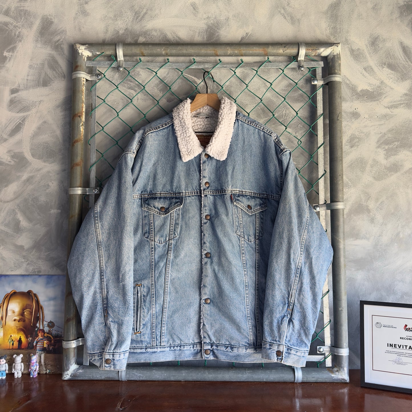 Chamarra Vintage De Mezclilla Levis De Hombre Talla 2XL Color Azul Claro De Borrego Con Forro