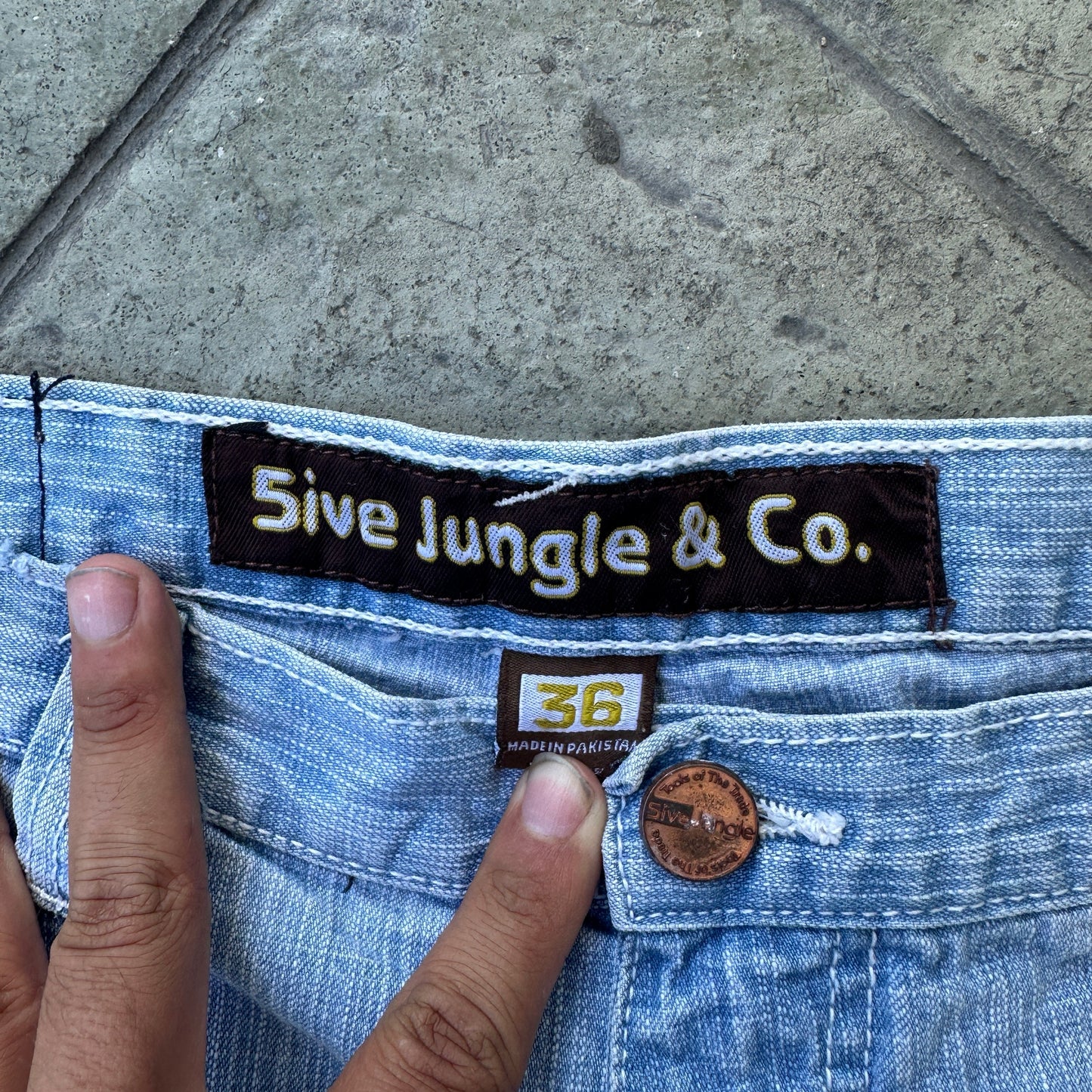 Shorts o Jorts vintage 5ive Jungle De Hombre Talla 36 Color Azul ClaroBordado De Leon Y2K