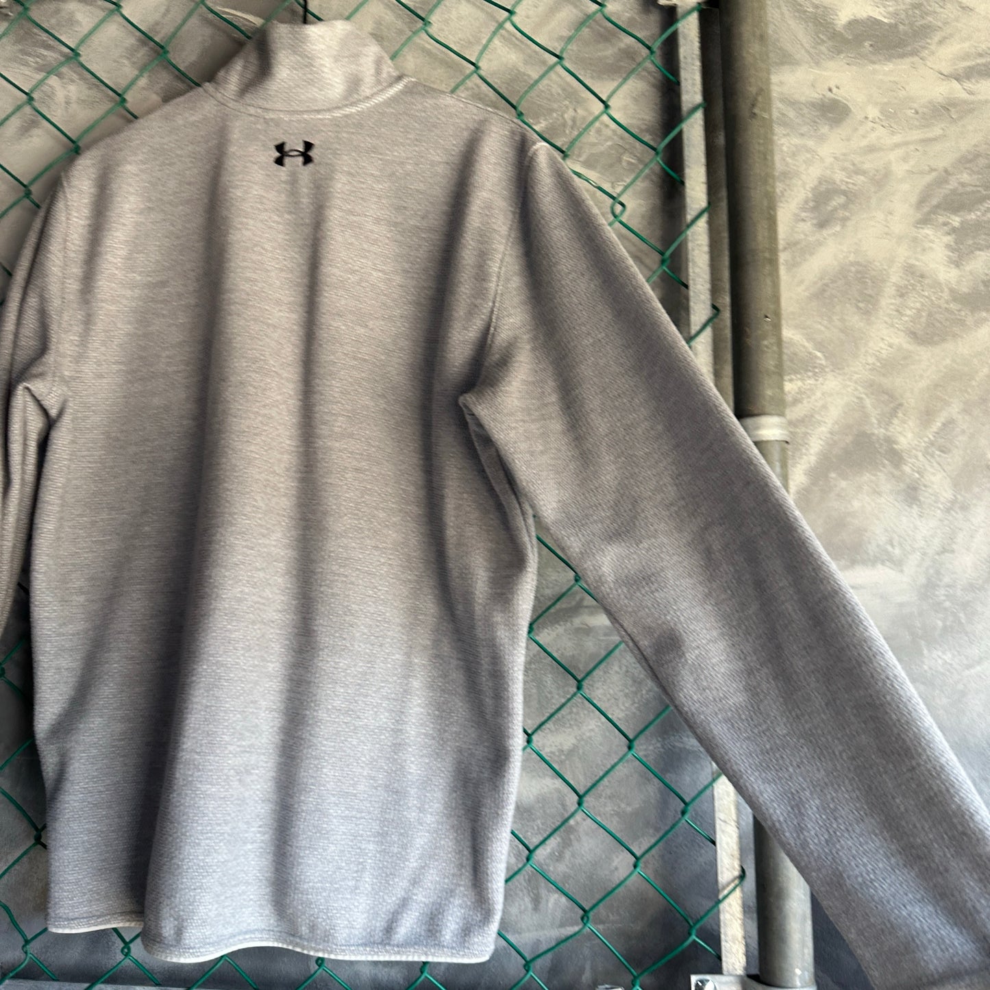 Suéter Under Armour De Hombre Talla L Color Gris 1/4 Termico Sin Gorro