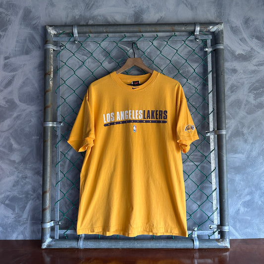 Camisa De Lakers Vintage NIke De Hombre Talla Xl Color Amarillo Center Swosh Manga Corta