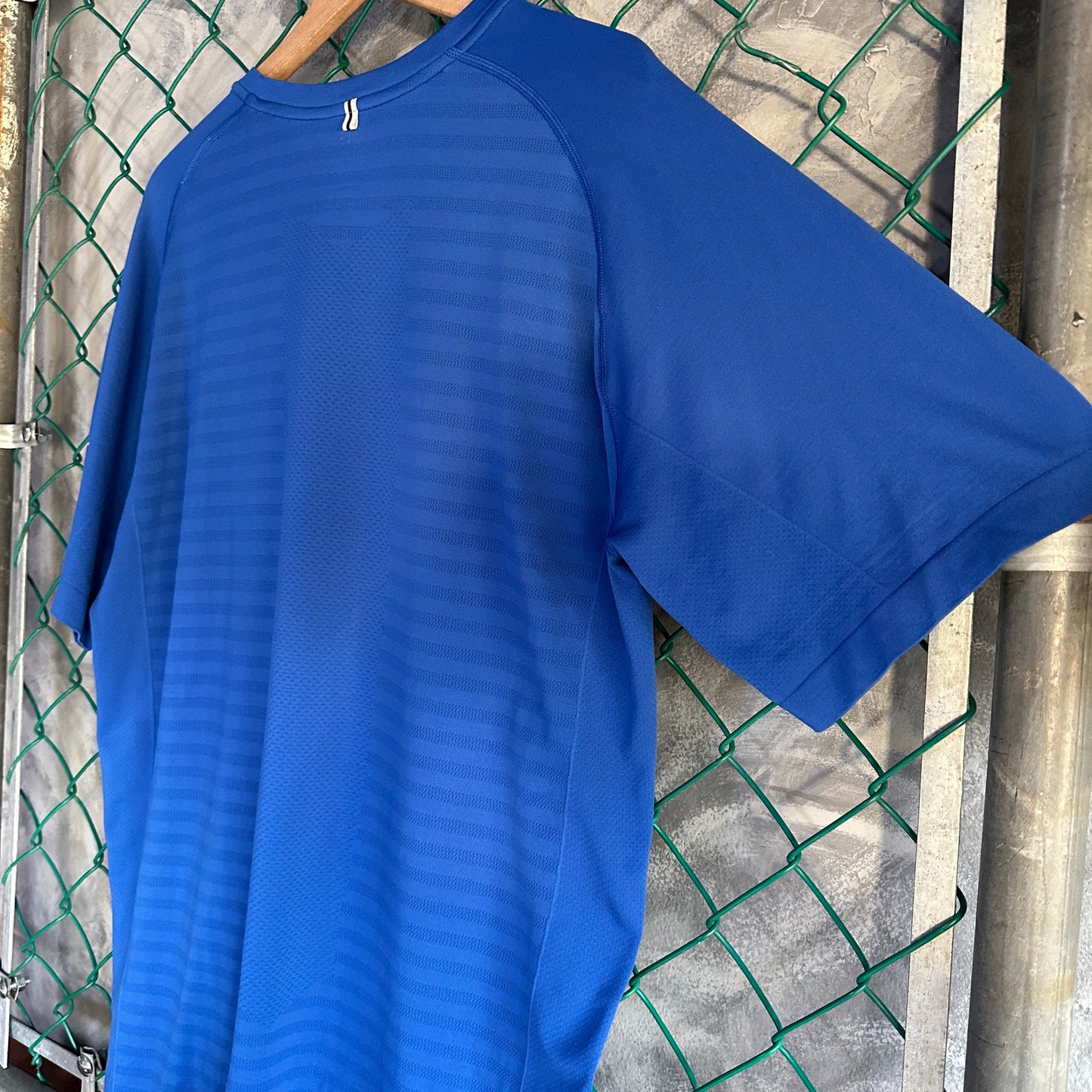 Camisa Nike De Hombre Talla 2XL Color Azul Deportiva De Gimnasio Dri Fit