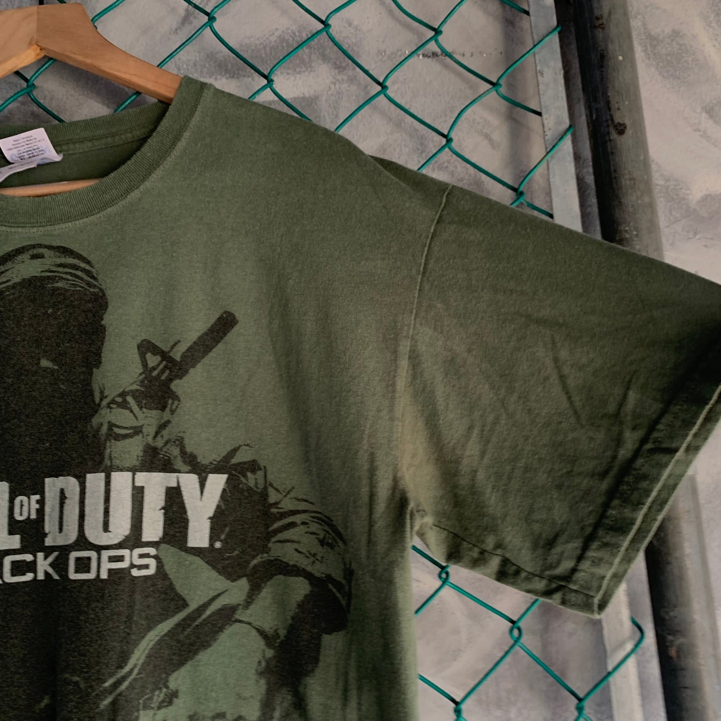Playera Gildan Para Hombre Talla L Color Verde Call Of Duty Black Ops
