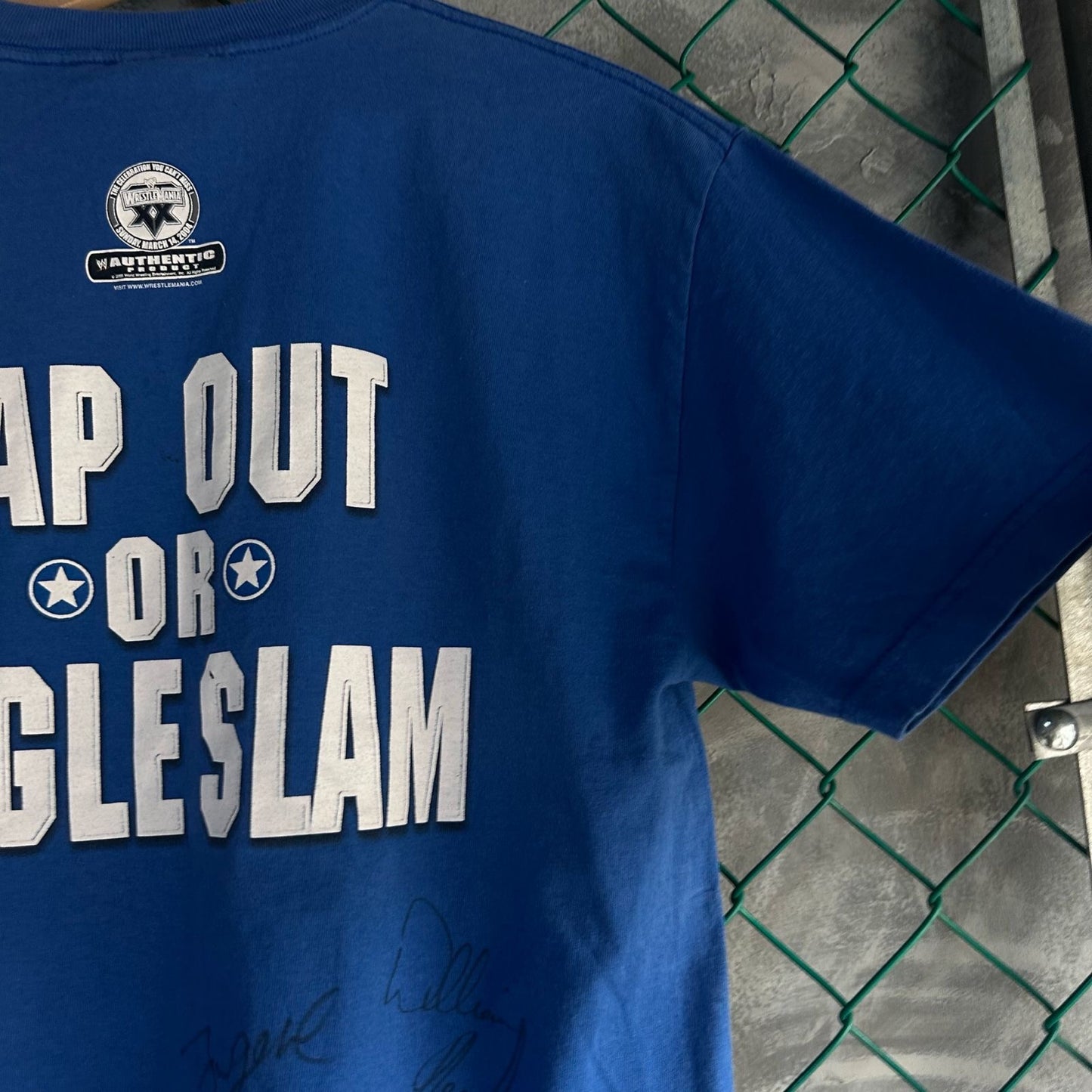 Camisa Vintage Autografiada De WWE De Hombre Talla L Color Azul Manga Corta