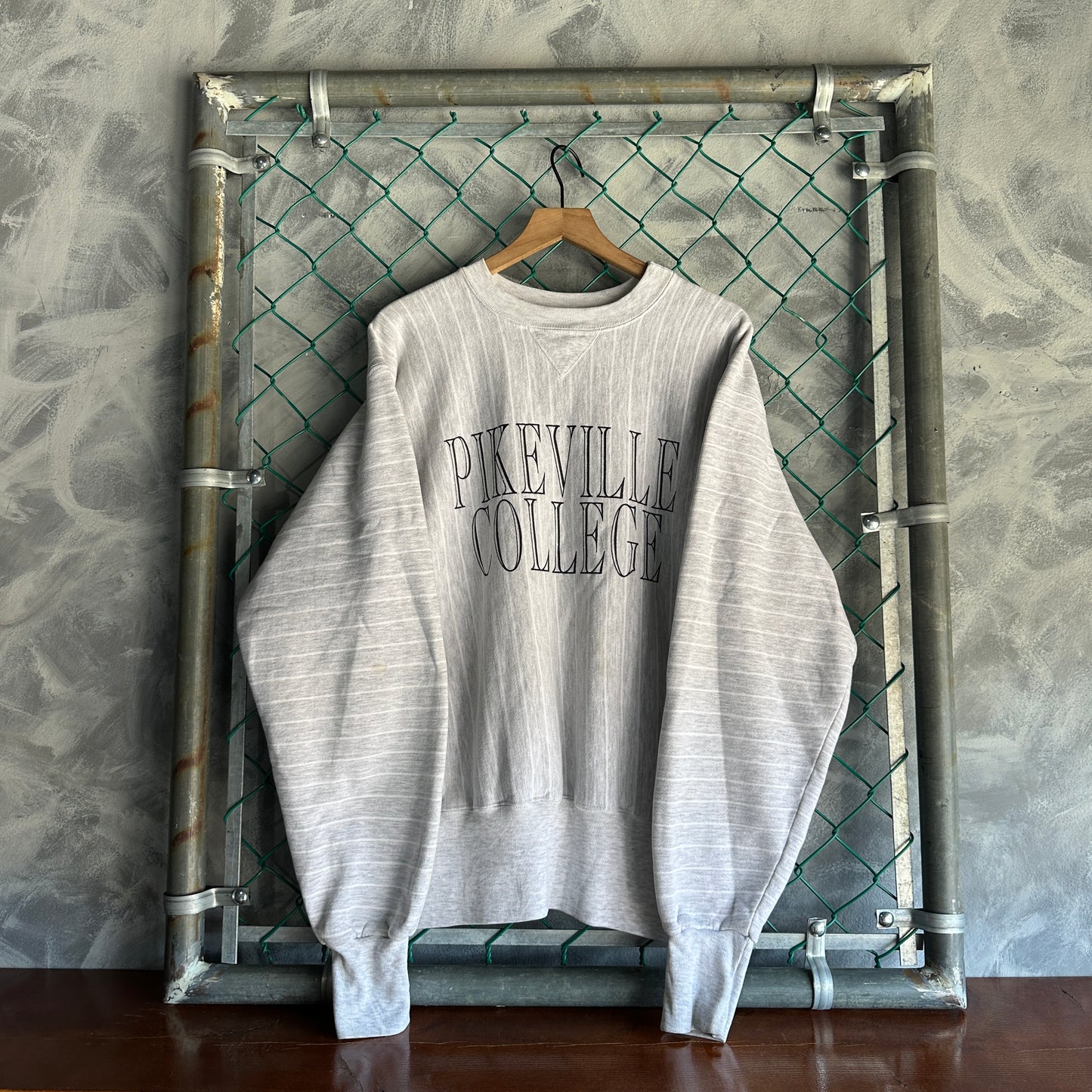 Suéter Vintage Colegial Pikeville De Hombre Talla Xl Color Gris 90s Universitario USA