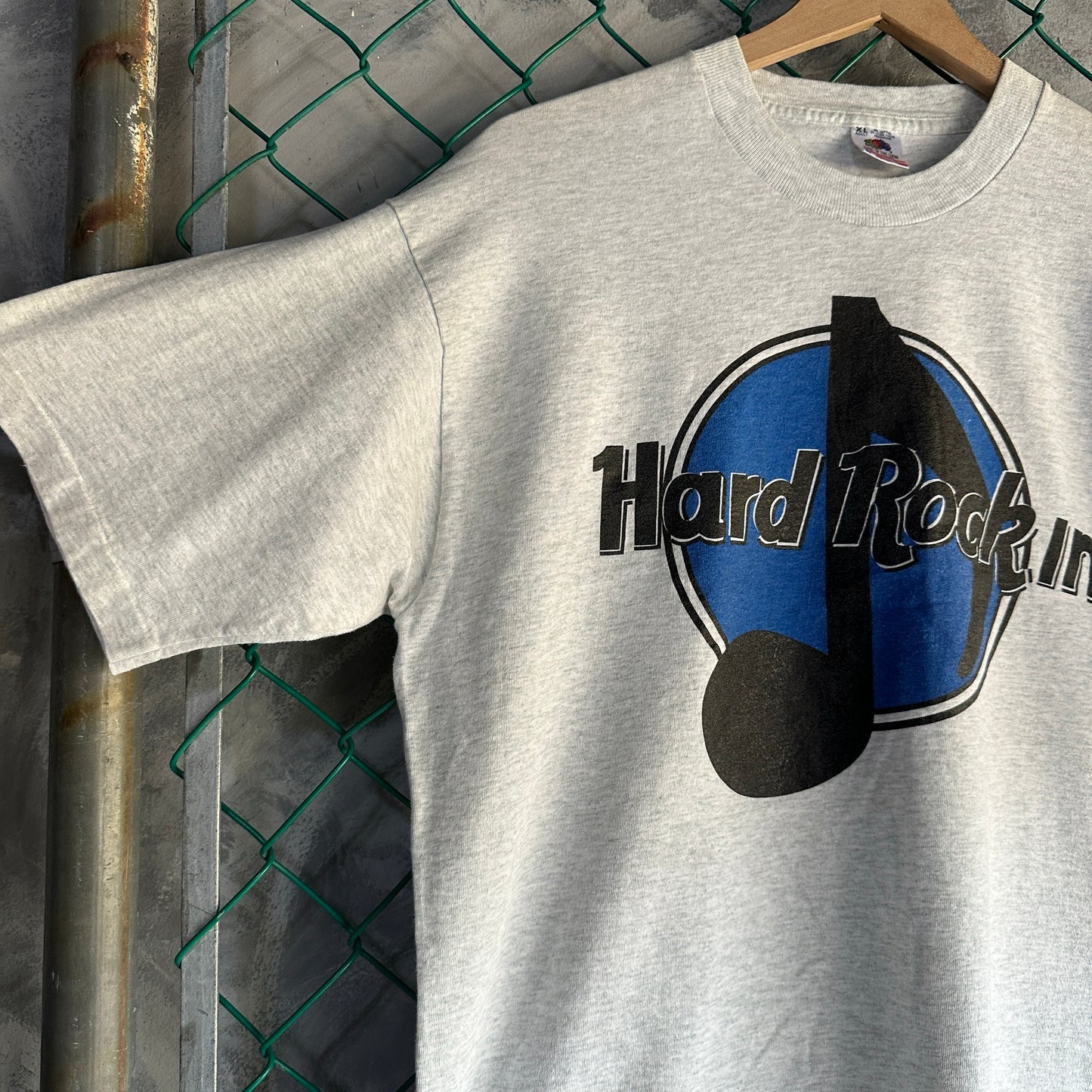 Camisa Vintage Hard Rock In De Hombre Talla XL Color Gris Corte Boxy 90s Manga Corta