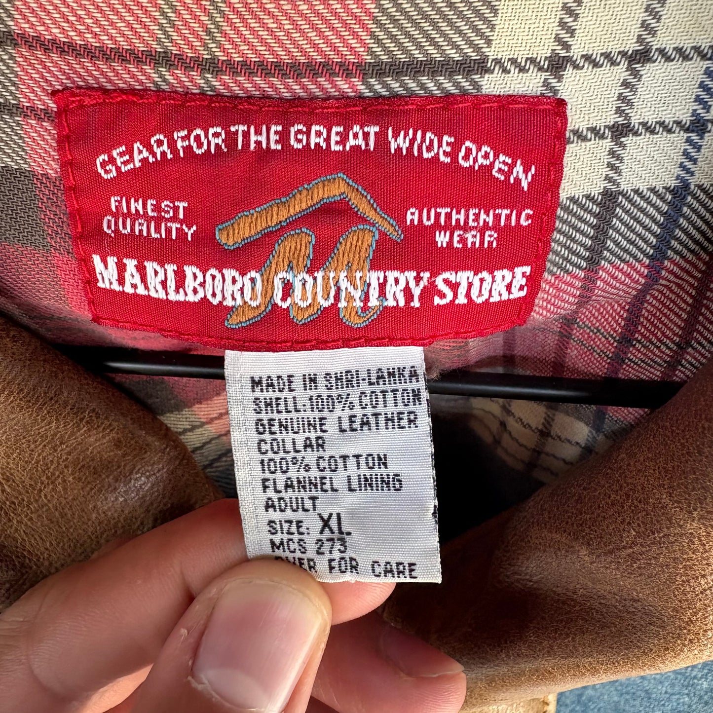 Chaqueta de Mezclilla Marlboro Country Para Hombre Talla XL Color Azul Cuello de Piel