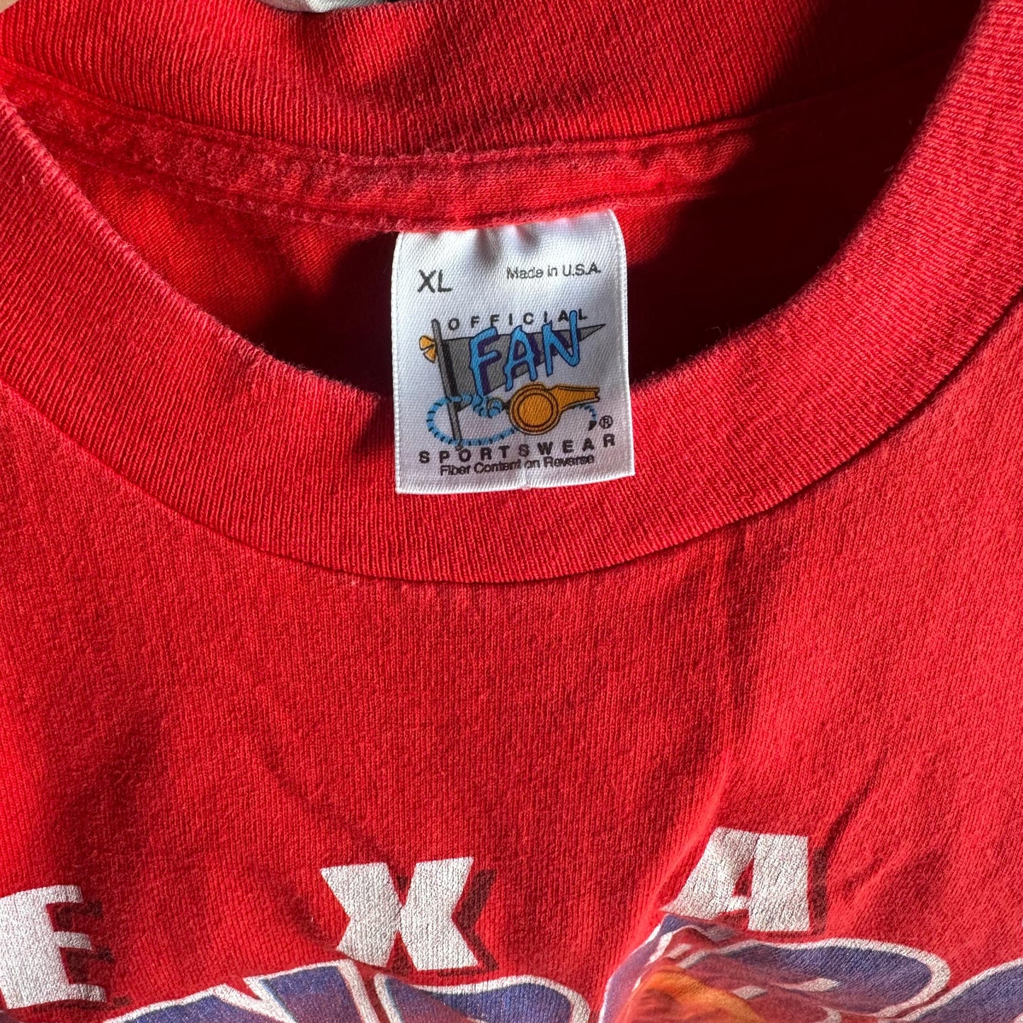 Camisa Vintage Taz de Looney Tunes De Hombre Talla XL Color Rojo De Manga Corta Beisbol MLB