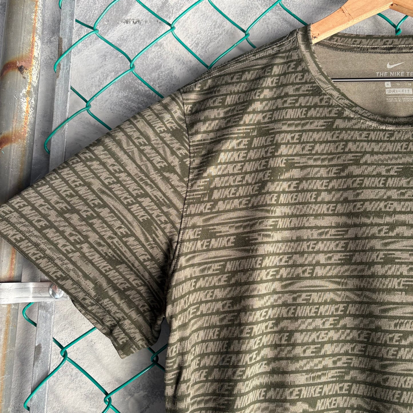 Player de Licra Nike Para Hombre Talla XL Color Verde Militar Deportiva