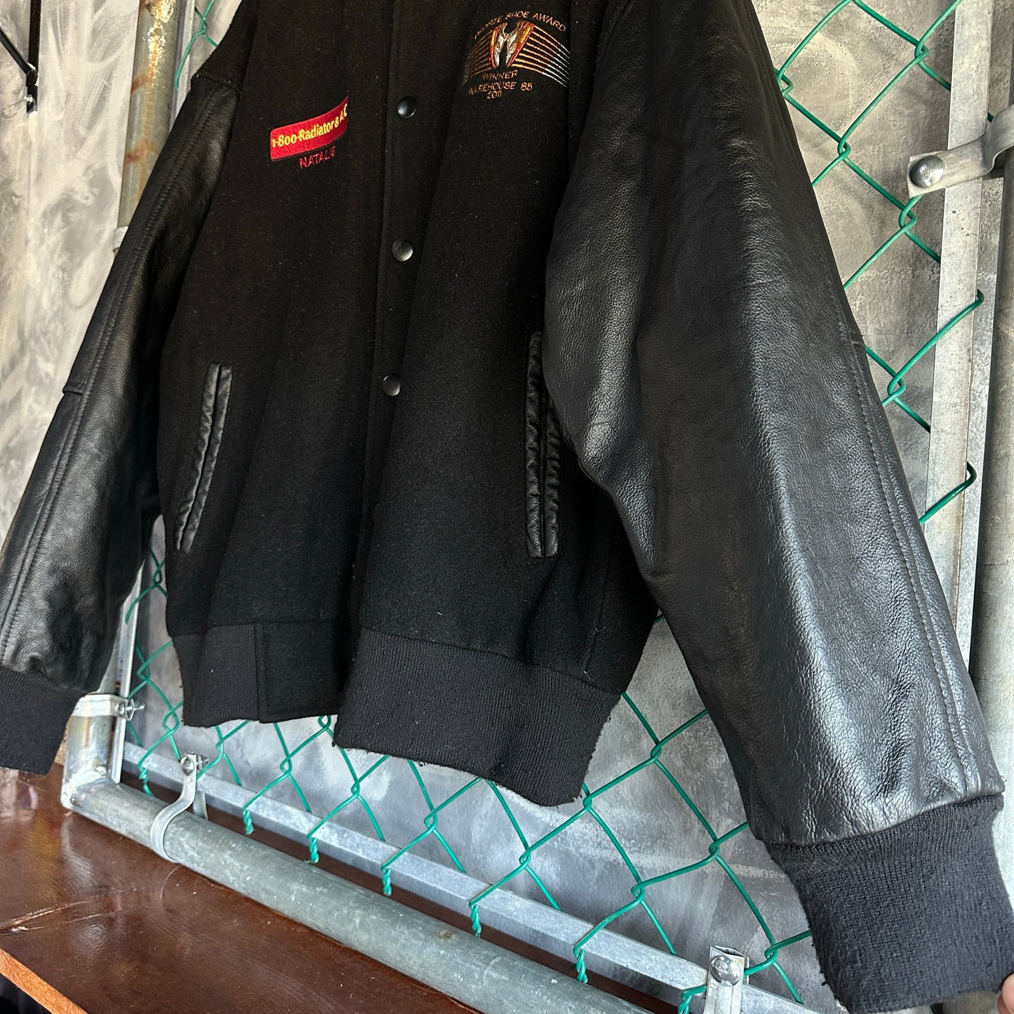 Varsity Vintage De Hombre Talla M Color Negro Mecanico De Piel Y lana