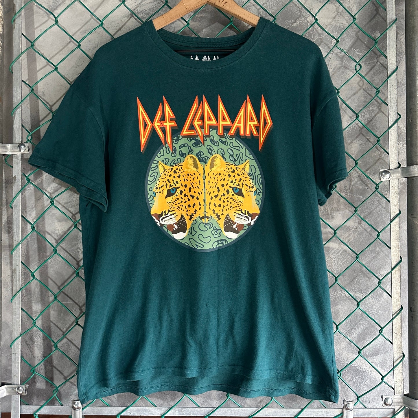 Camisa Def Leppard De Hombre Talla XL Color Verde Rock Britanico 80s