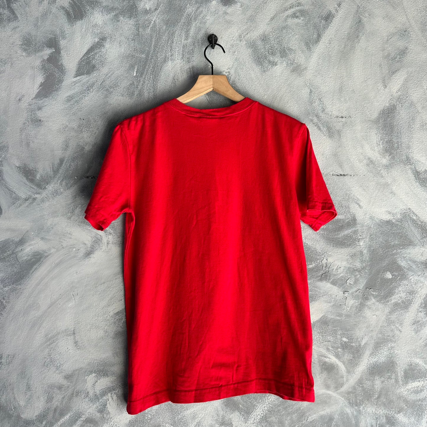 Playera Pokémon para hombre talla S color rojo con logo grande de Ash ￼