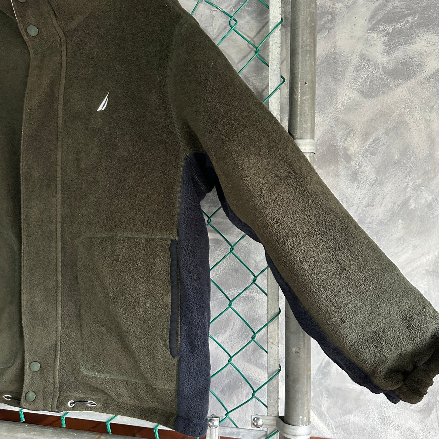 Chamarra Nautica De Hombre Talla XL Color Verde Y Beige Doble Vista Vintage Fleece Rompevientos