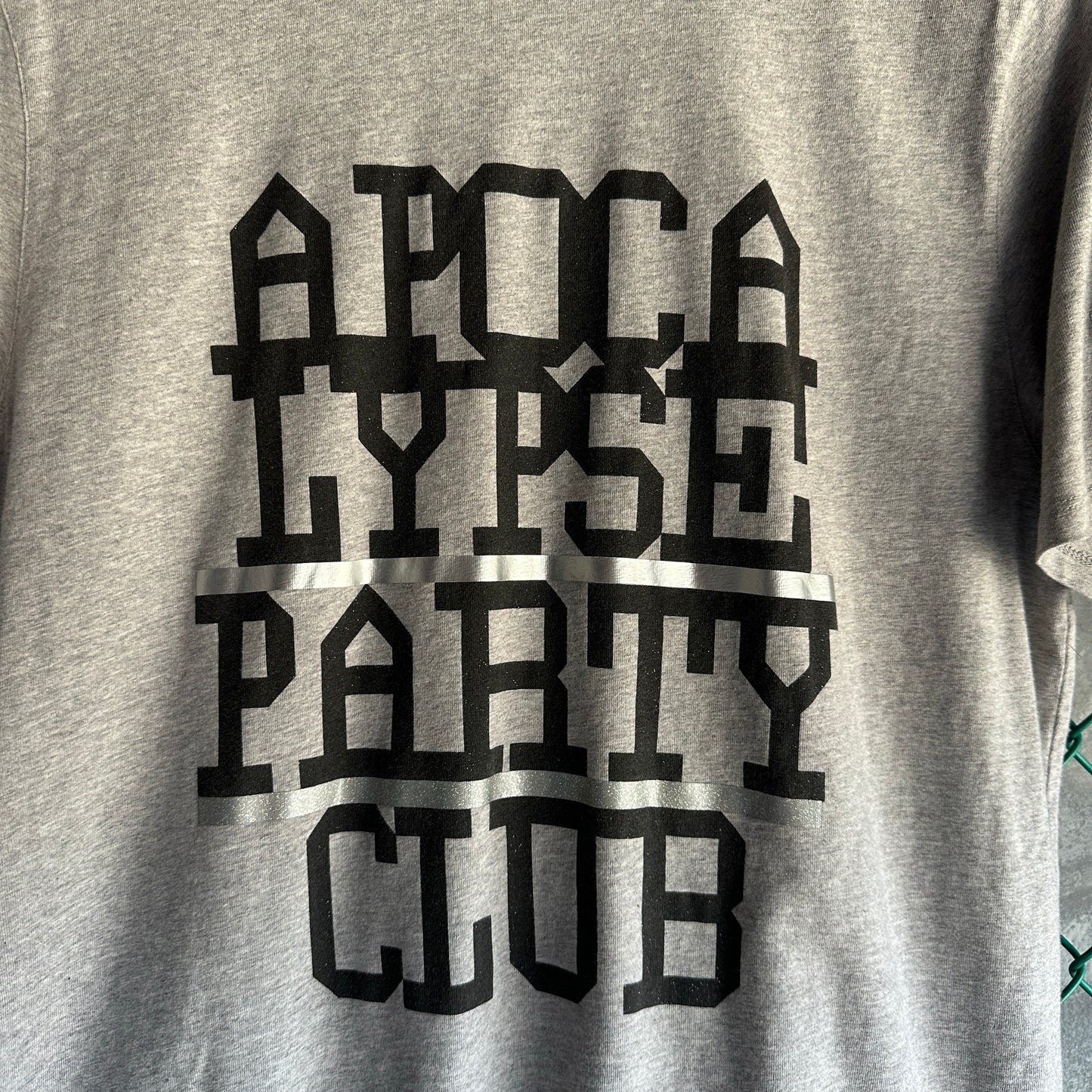 Camiseta APC Colab De Hombre Talla XL Queda A S Color Gris Manga Corta Hype Lujo