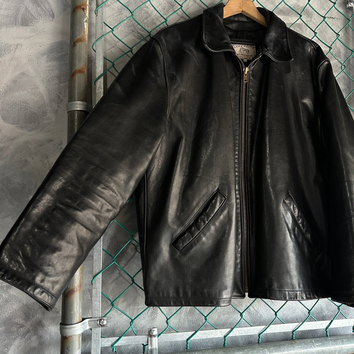 Chamarra Vintage Black Horse Company De Hombre Talla L Color Negro De Cuero Piel Genuina Gruesa