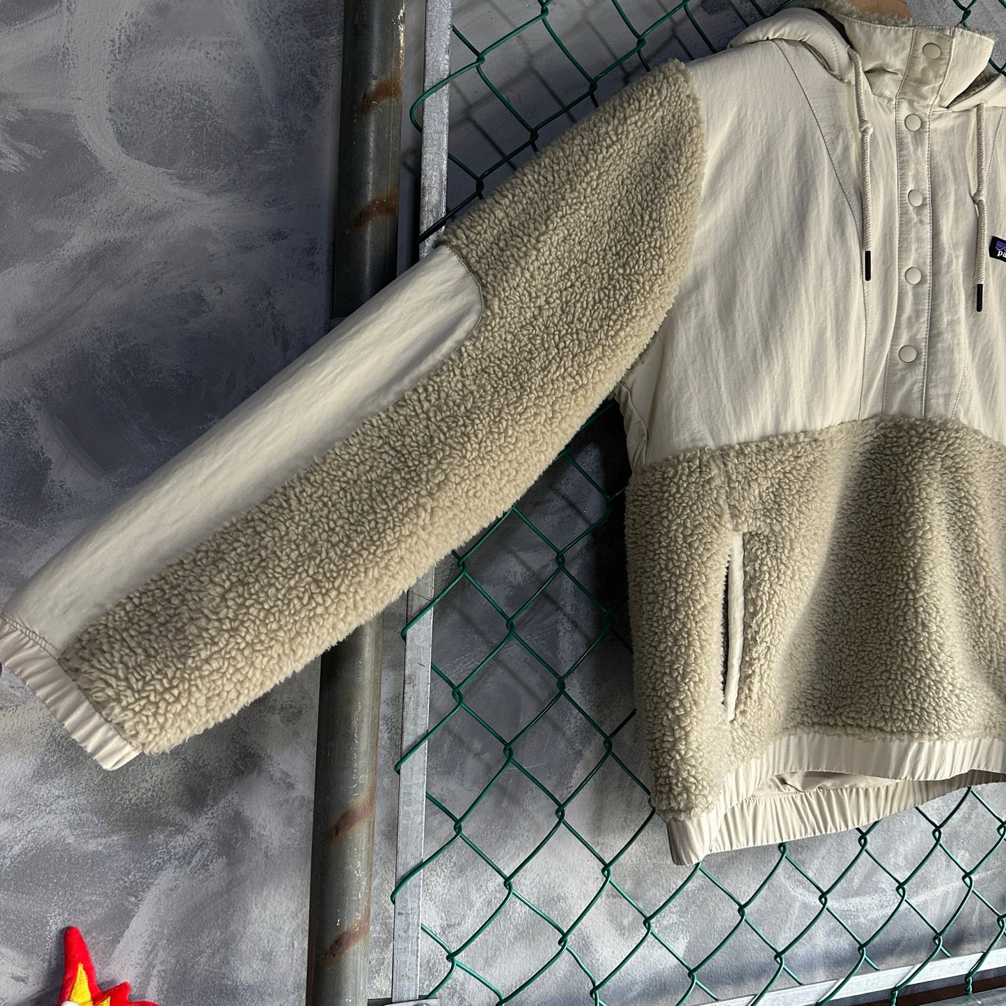 Chamarra Patagonia De Mujer Talla S Color Beige Crema Con Peluche Polar Retro Flece