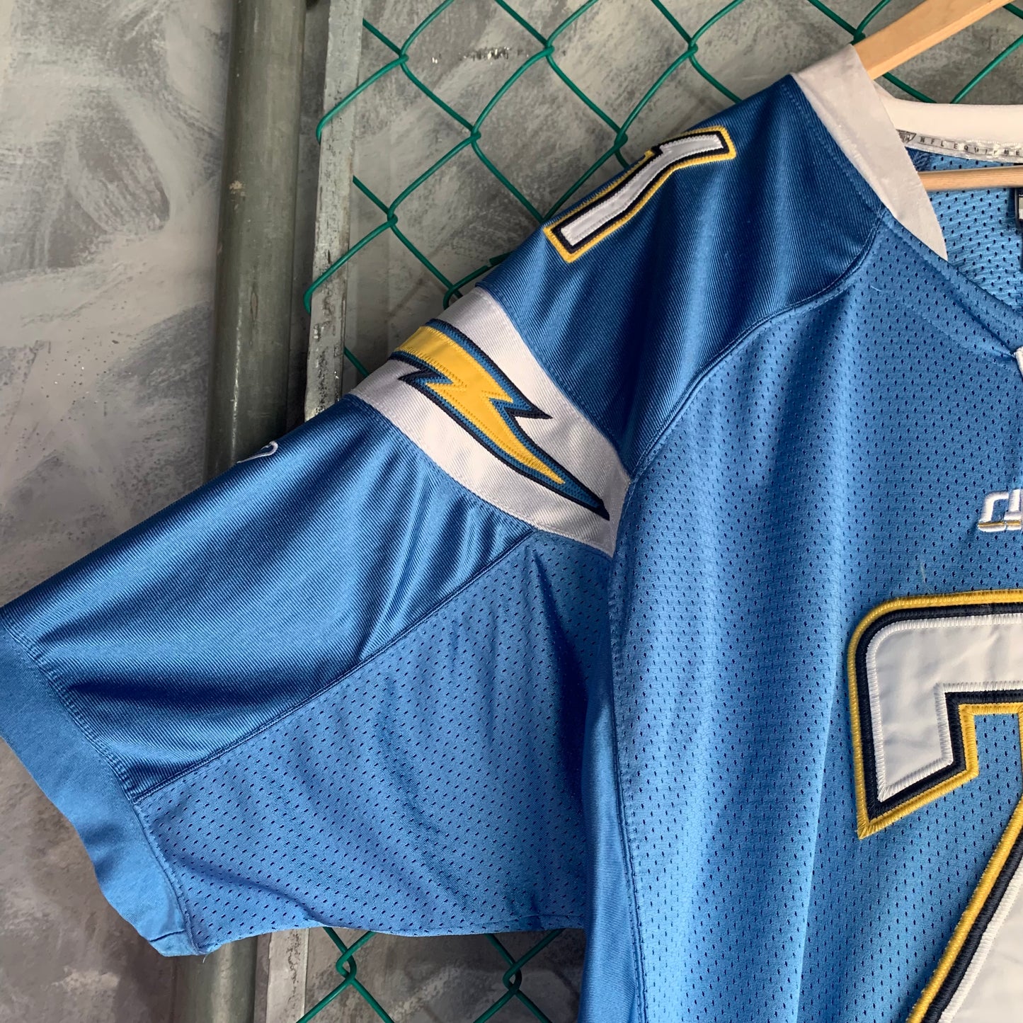 Jersey Reebook Para Hombre Talla 2XL Color Azul San Diego Chargers NFL Tomlinson #21