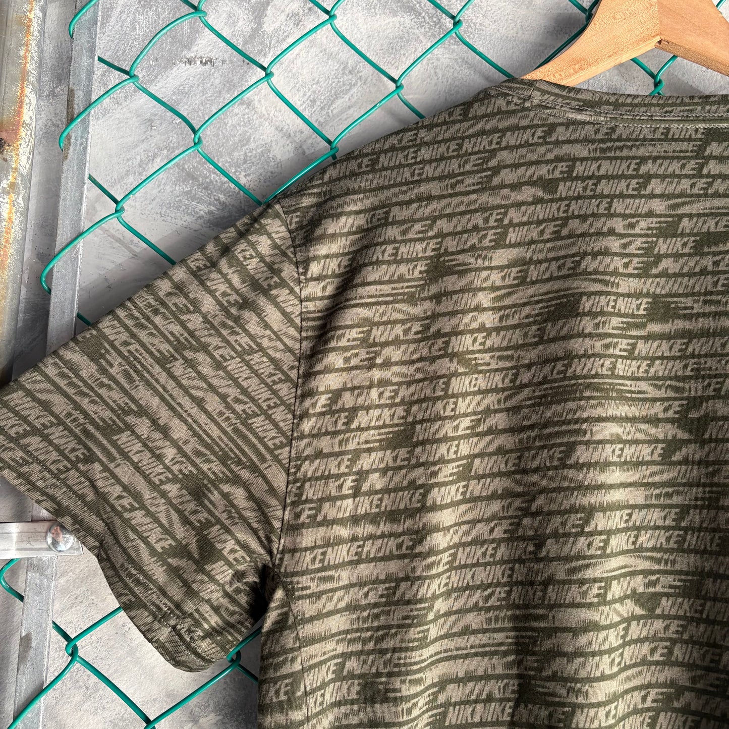 Player de Licra Nike Para Hombre Talla XL Color Verde Militar Deportiva