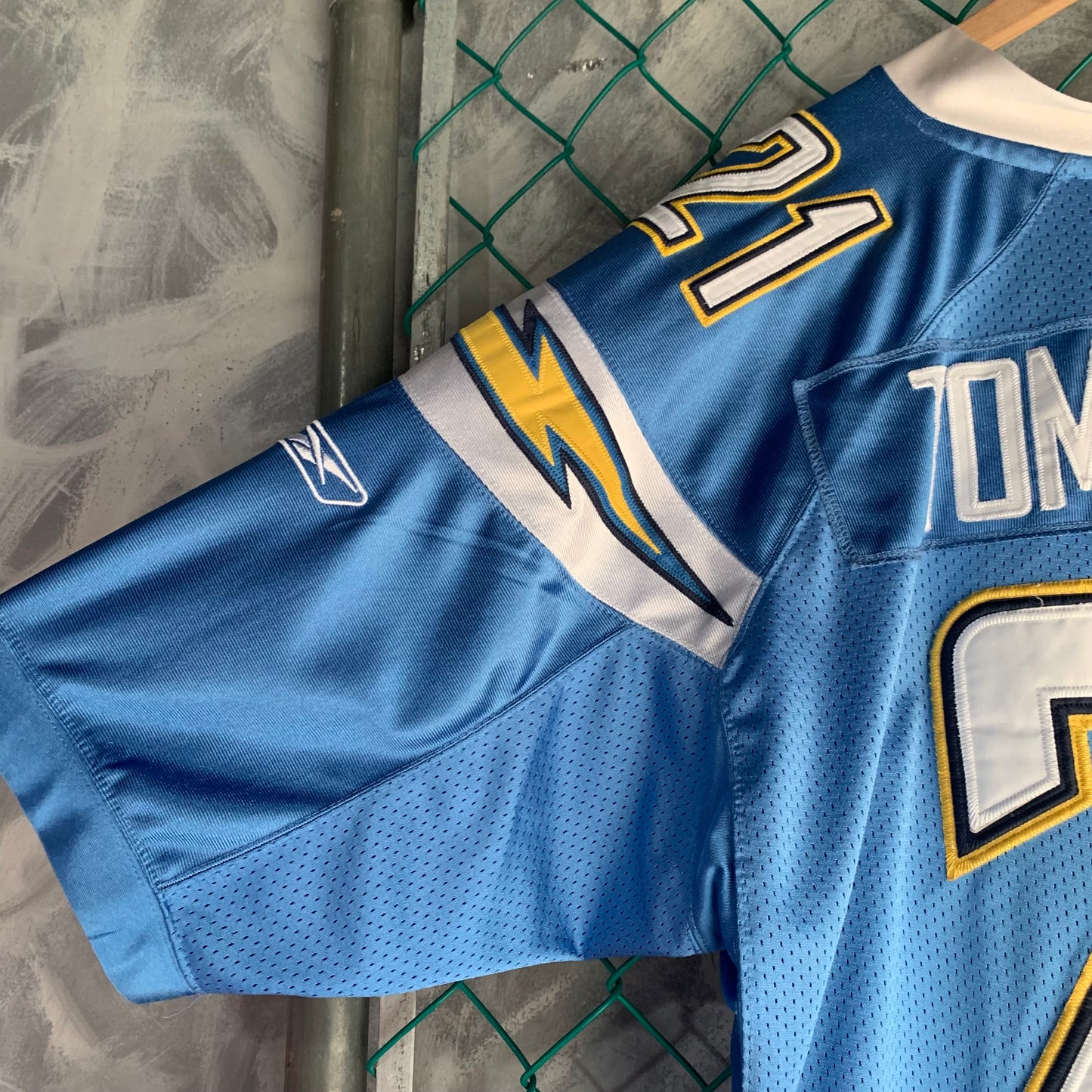 Jersey Reebook Para Hombre Talla 2XL Color Azul San Diego Chargers NFL Tomlinson #21