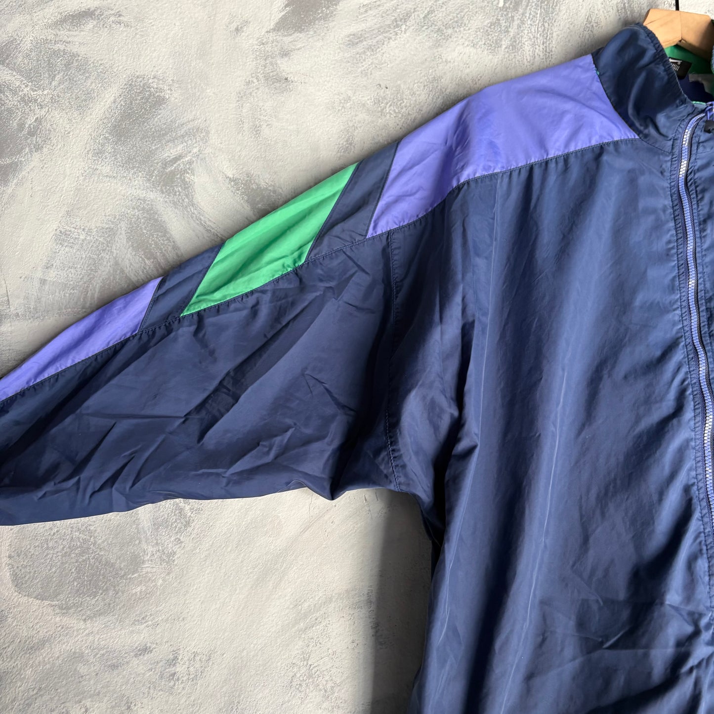 Chamarra Rompe Vientos Nike Vintage Para Hombre Talla XL Color Azul Marino con Verde