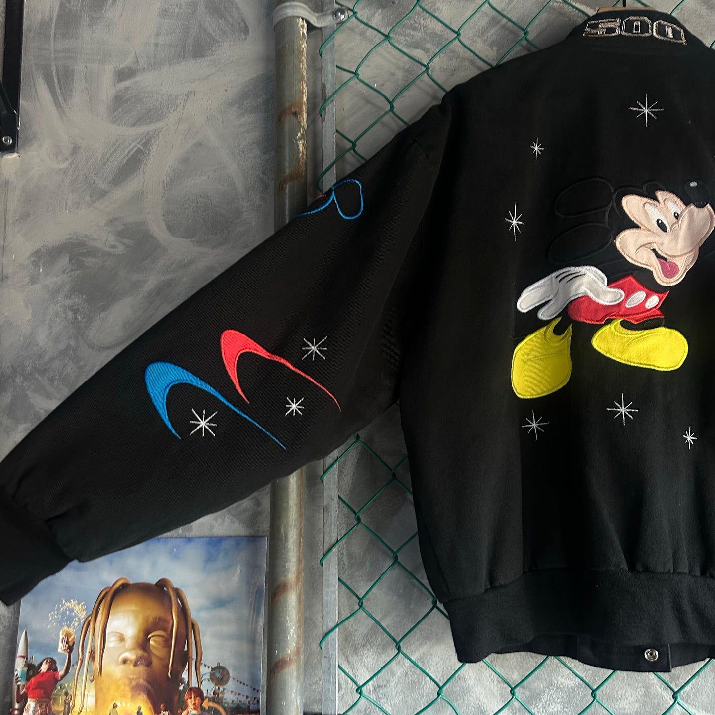 Chamarra Vintage de la Nascar Jeff Hamilton De Hombre Talla L Color Negro DisneyLand Mickey Mouse