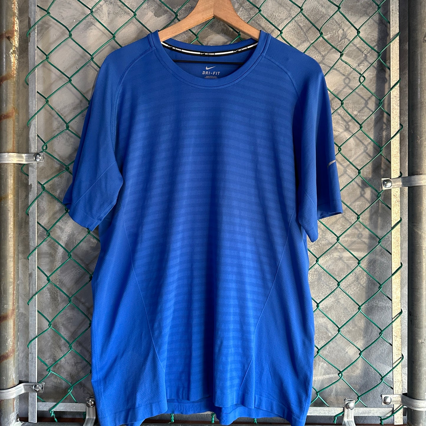 Camisa Nike De Hombre Talla 2XL Color Azul Deportiva De Gimnasio Dri Fit