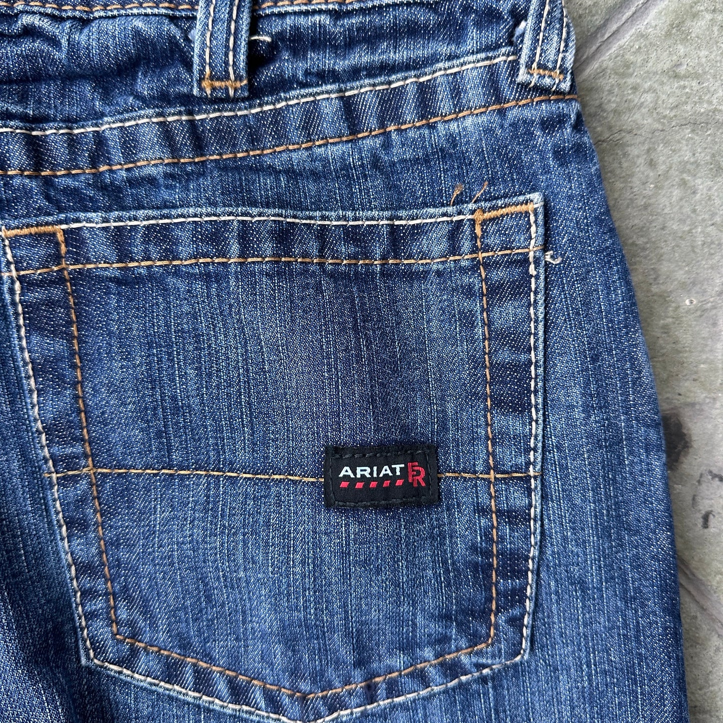 Pantalon Ariat De Hombre Talla 34x30 Color Azul Corte Recto Resistente Al Fuego Vaquero