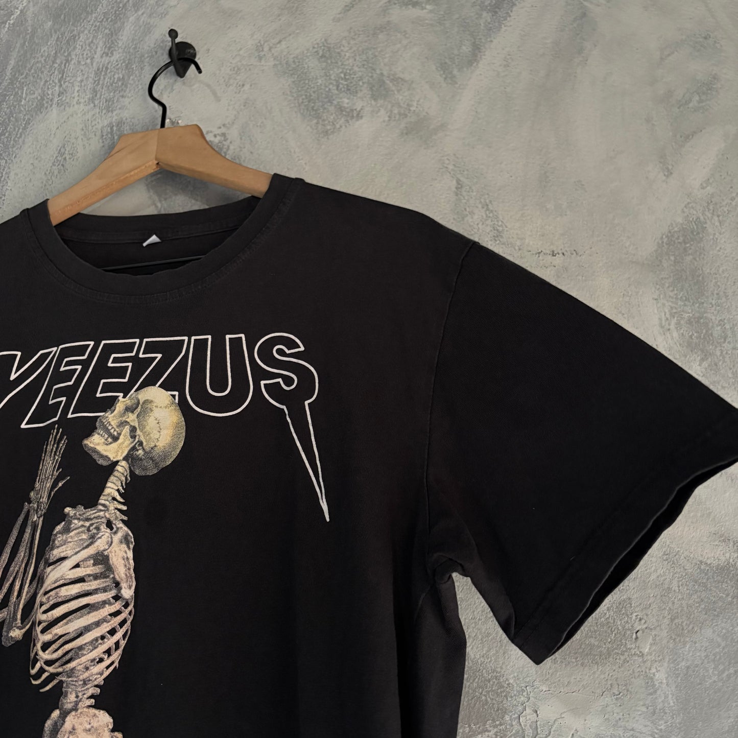 Playera de Yeezus Para Hombre Talla XL Reducida a M Color Negro Tour 2013