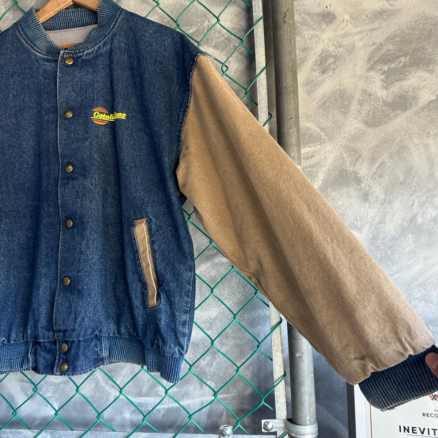 Chamarra Vintage Varsity De Hombre Talla M Color Azul Y Beige Mezclilla Workwear