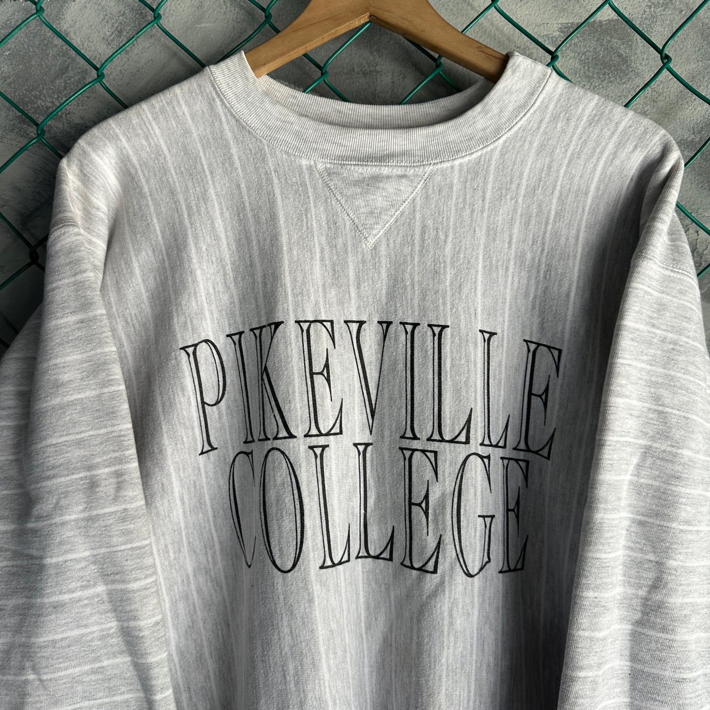 Suéter Vintage Colegial Pikeville De Hombre Talla Xl Color Gris 90s Universitario USA