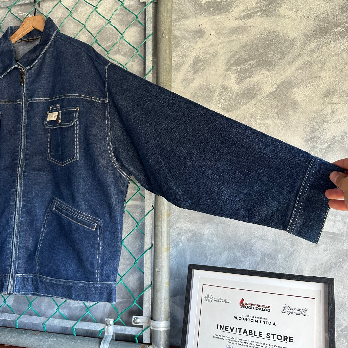 Chamarra Vintage Rocawear De Hombre Talla 2XL Color Azul Marino Mezclilla Y2K