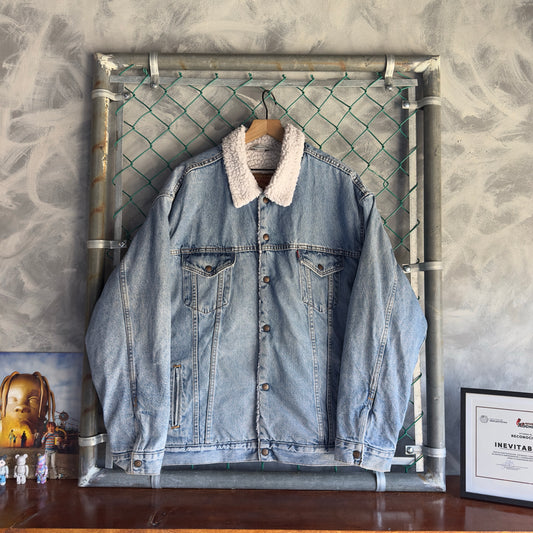 Chamarra Vintage De Mezclilla Levis De Hombre Talla 2XL Color Azul Claro De Borrego Con Forro