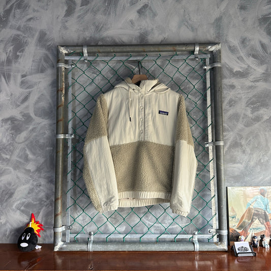 Chamarra Patagonia De Mujer Talla S Color Beige Crema Con Peluche Polar Retro Flece