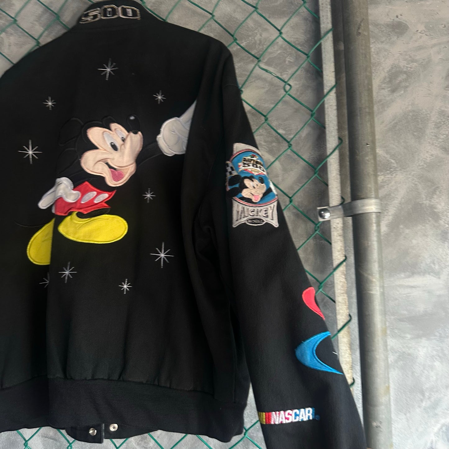 Chamarra Vintage de la Nascar Jeff Hamilton De Hombre Talla L Color Negro DisneyLand Mickey Mouse