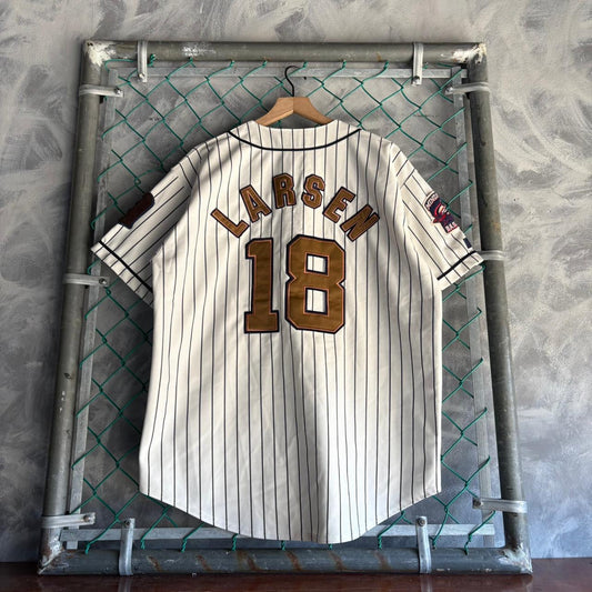 Jersey De Doosan Bears Larsen #18 Larsen Russell De Hombre Talla 52 Color Blanco De Rayas Beisbol Ligas Menores