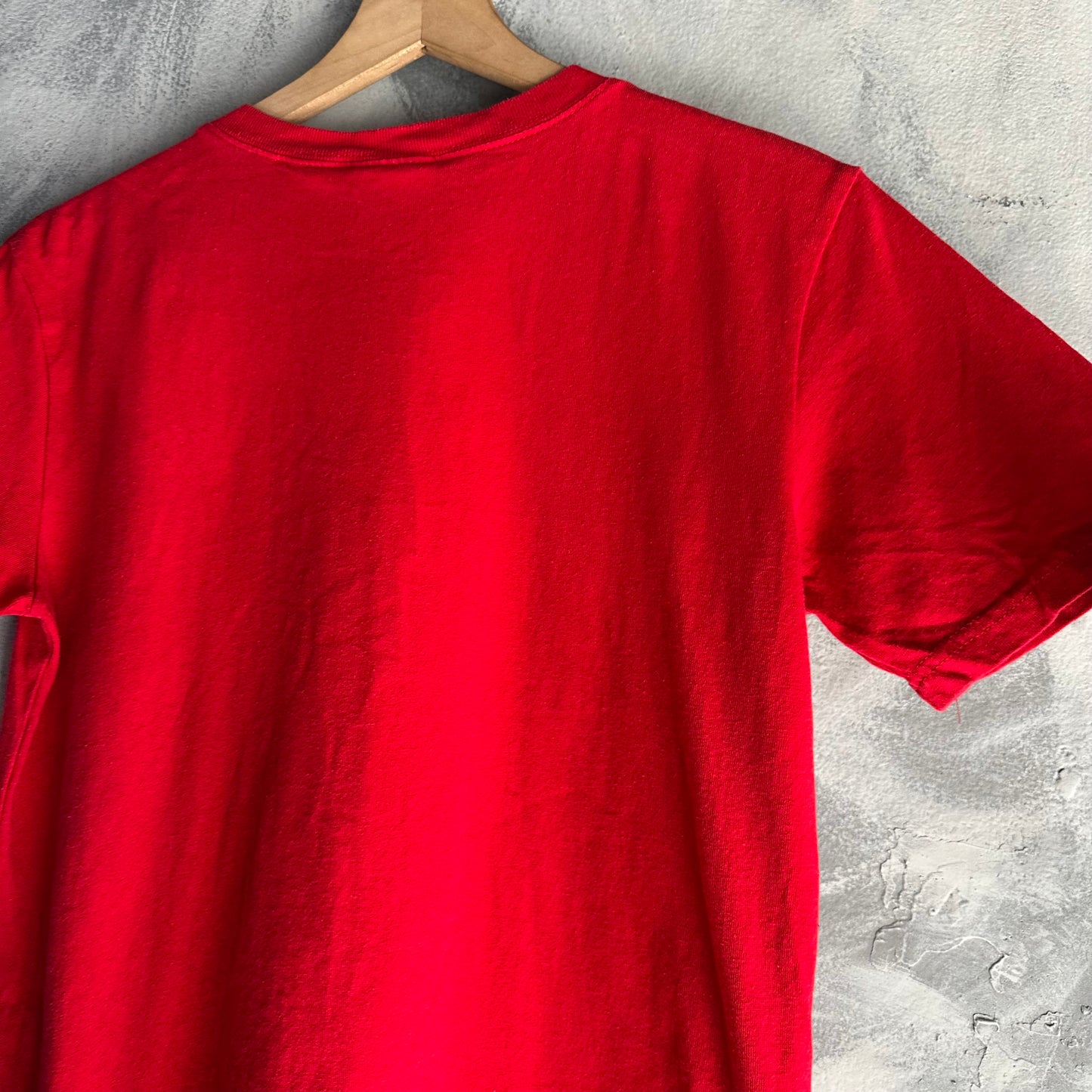 Playera Pokémon para hombre talla S color rojo con logo grande de Ash ￼