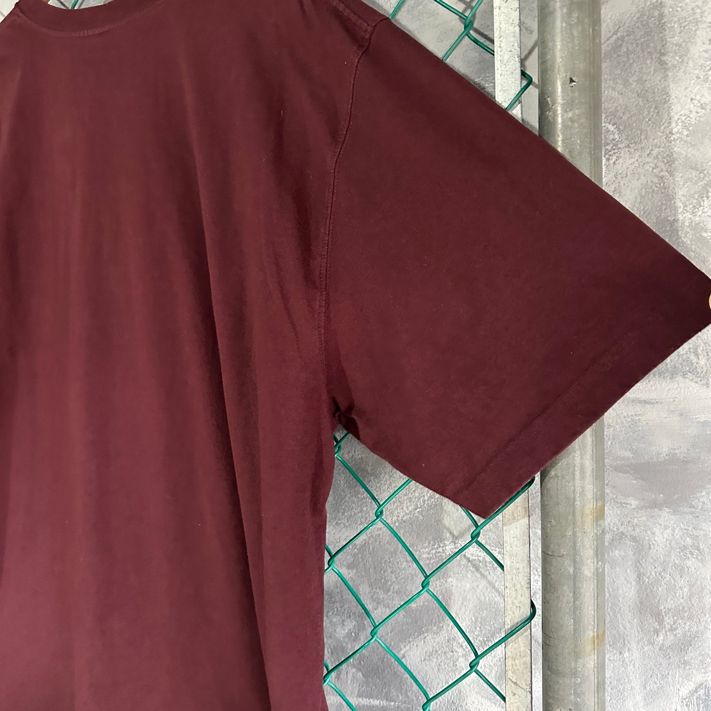 Camisa Carhartt De Hombre Talla 2XL Color Vino Con Bolsillo Loose Fit Work Wear