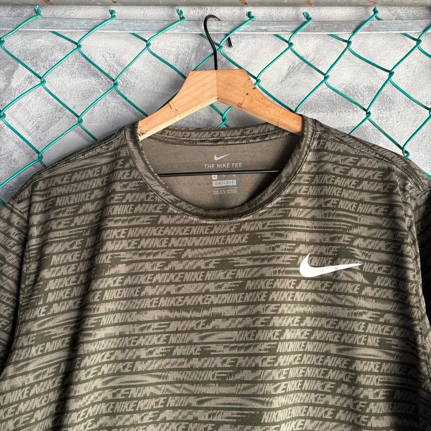 Player de Licra Nike Para Hombre Talla XL Color Verde Militar Deportiva