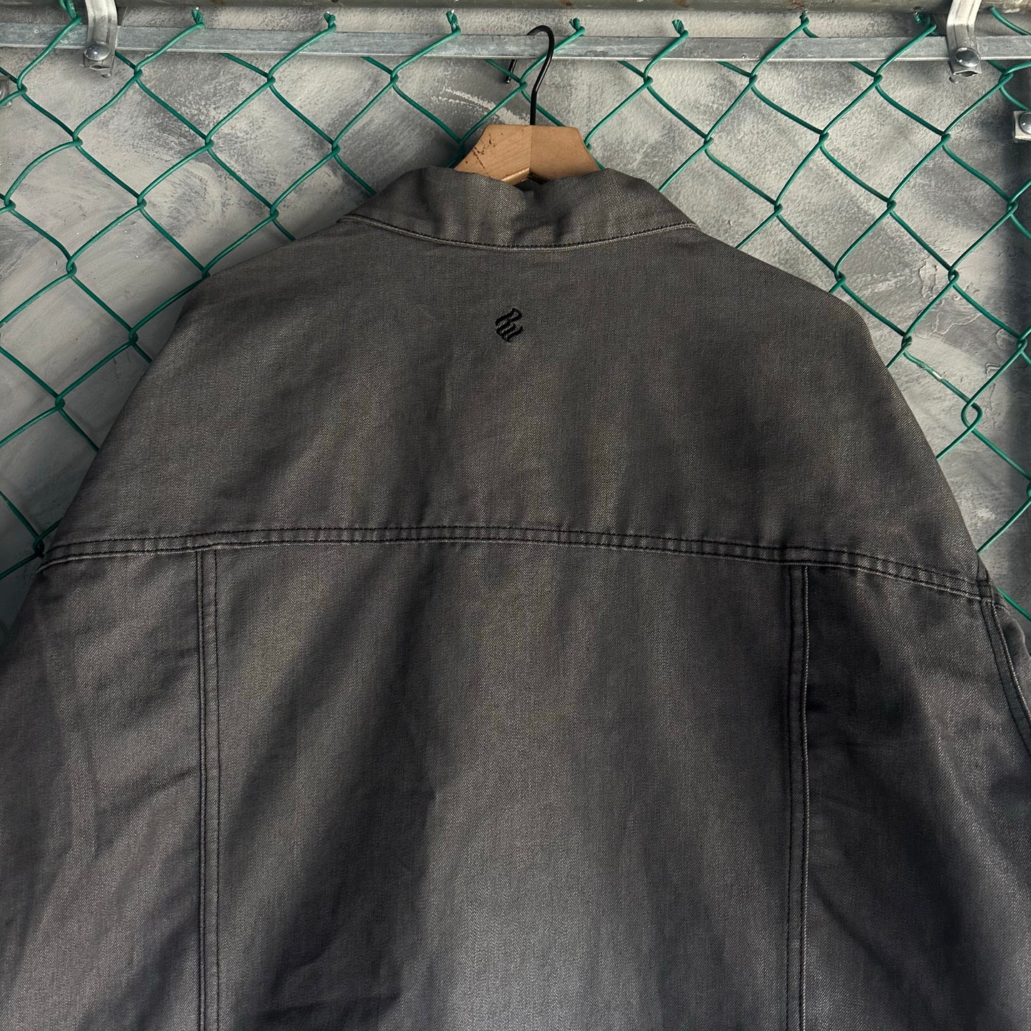 Chamarra Vintage Rocawear De Hombre Talla 2XL Color Azul Marino Mezclilla Y2K