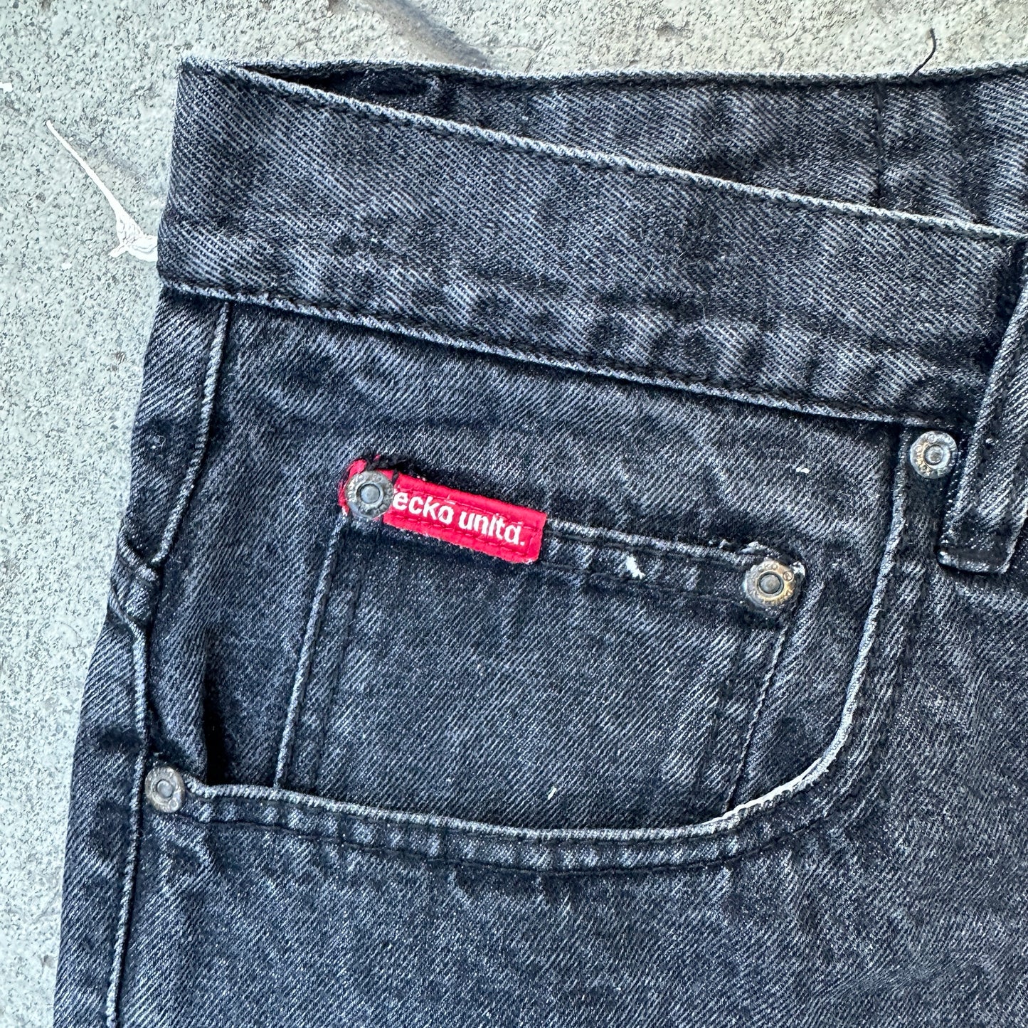 Short o Jort Vintage Ecko Unltd De Hombre Talla 38 Color Negro Desvanecido Estilo Baggy Y2K