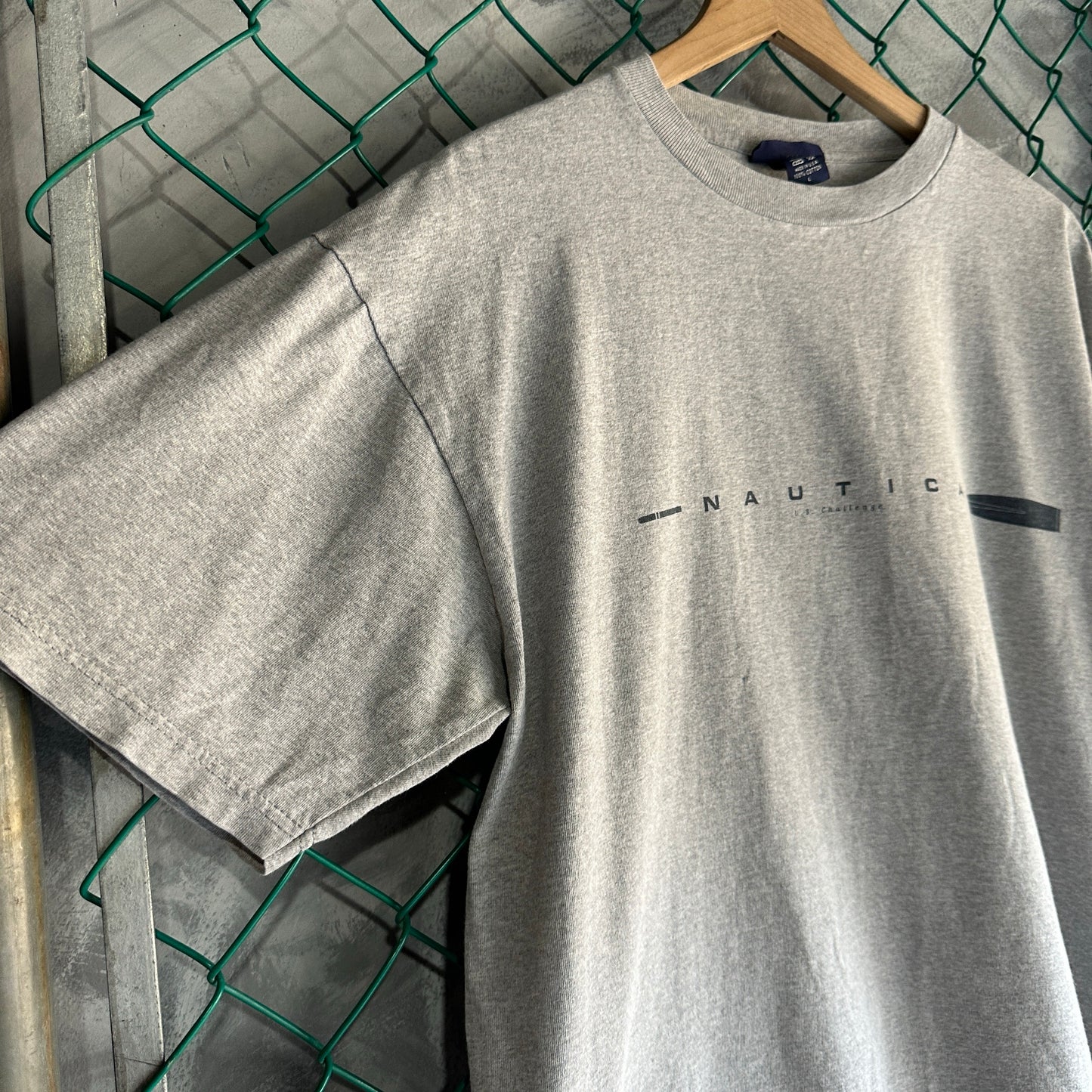 Camisa Vintage Nautica de Hombre Talla L Color Gris Oversize Boxy Cuello Grueso