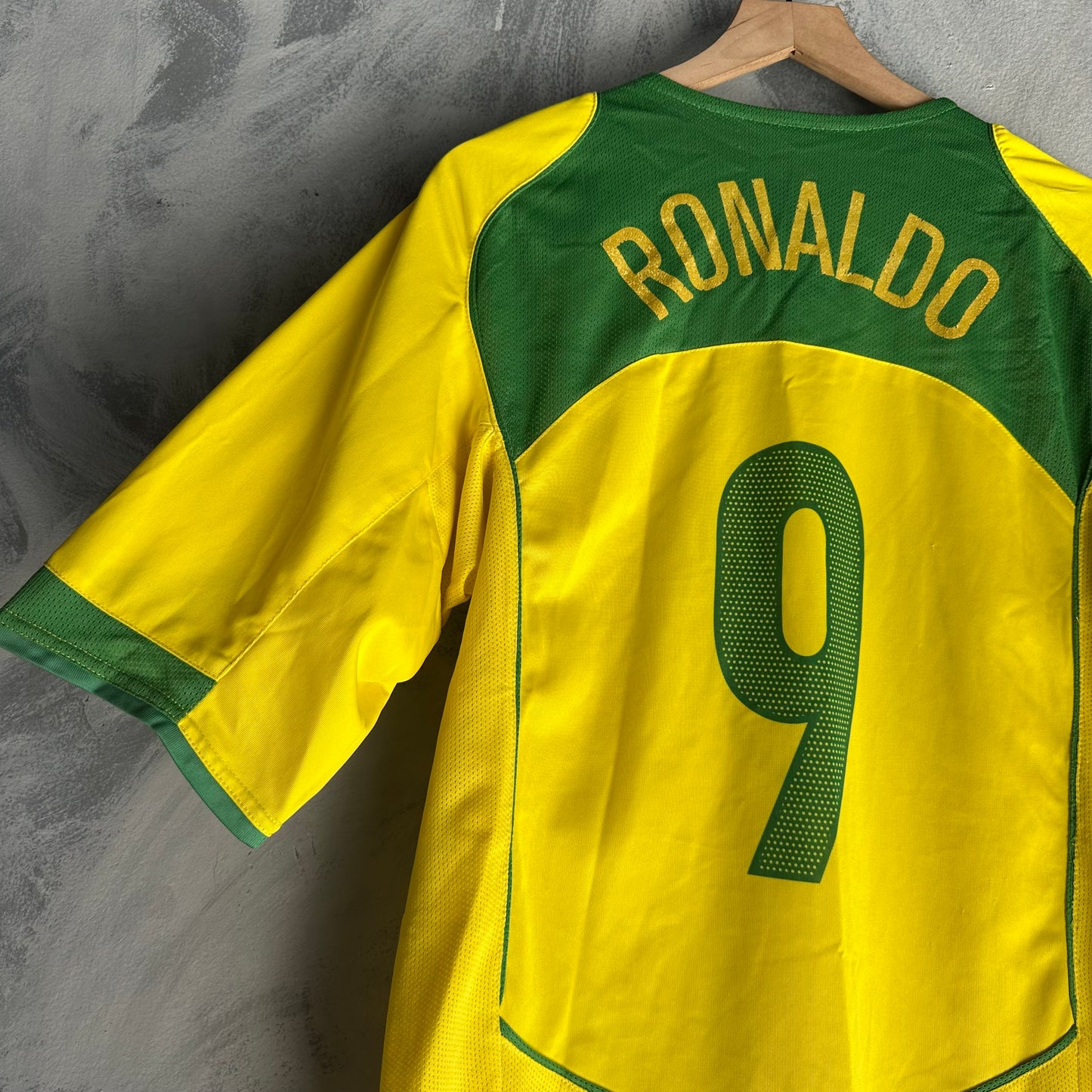 Jersey Vintage Nike para hombre, talla L color Amarillo Brasil 2006 Ronaldo Nazário