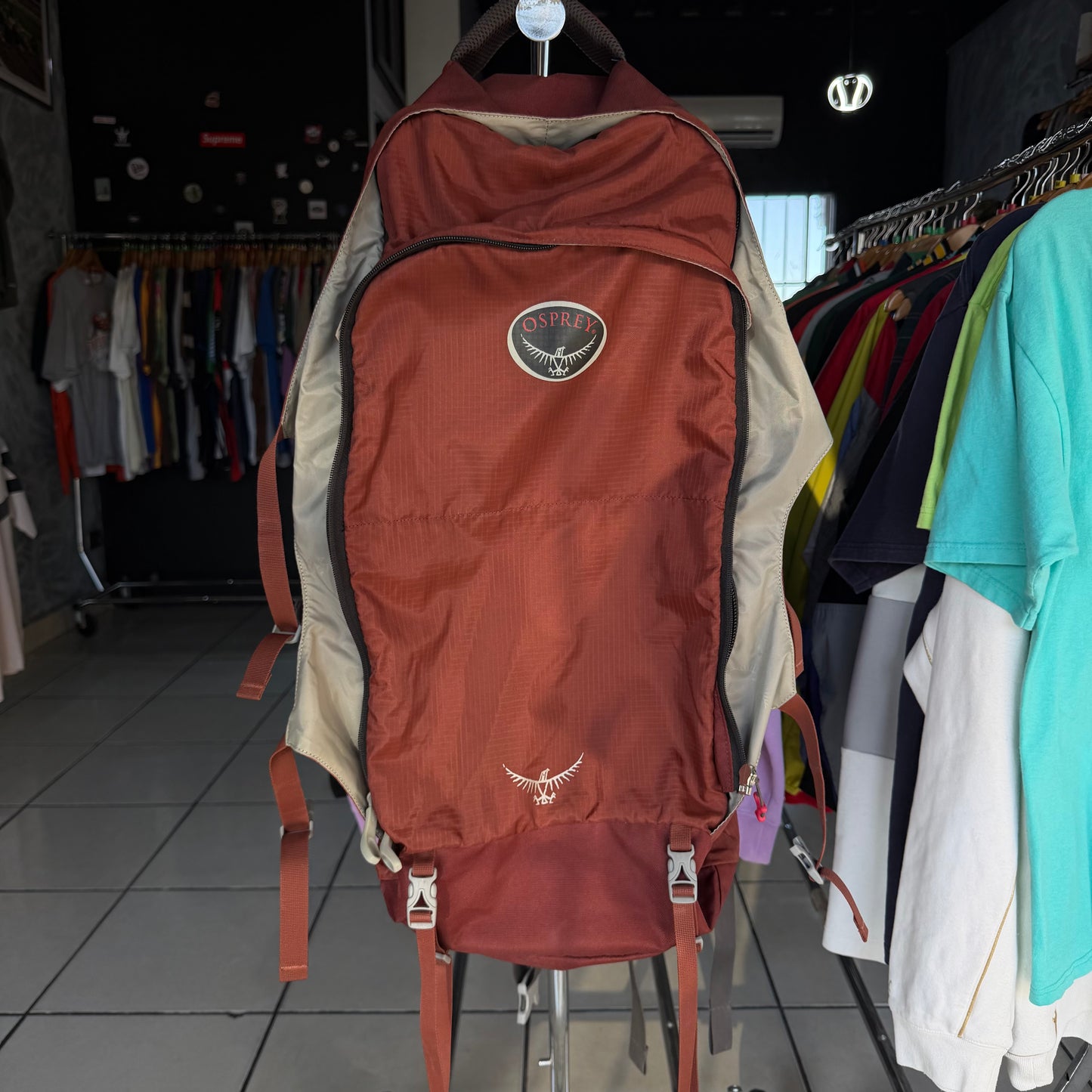 Mochila Osprey De Hiking Con Bolsa Pequeña De 70L