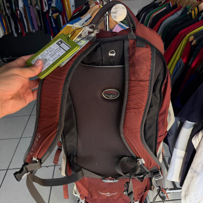 Mochila Osprey De Hiking Con Bolsa Pequeña De 70L