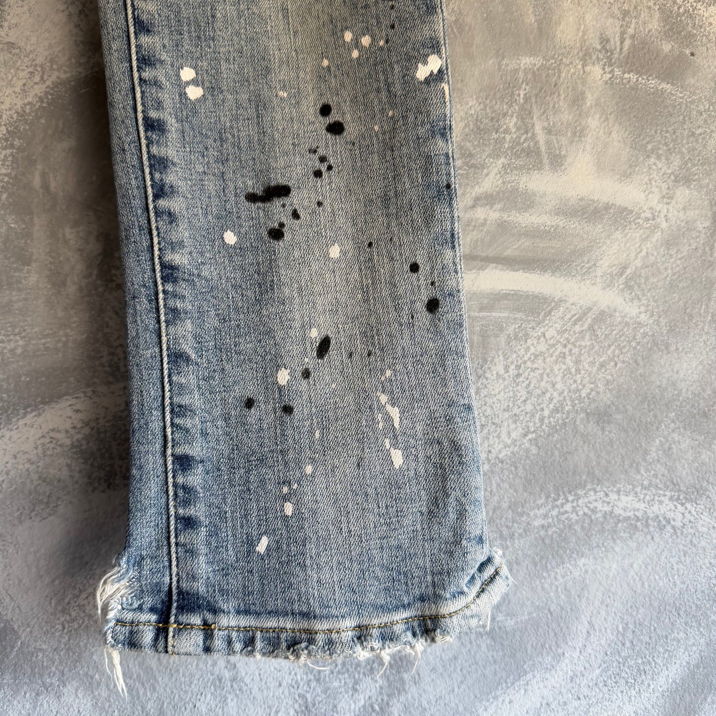 Pantalon Purple De Hombre Talla 31x32 Con Diseno de Pintura Skynny